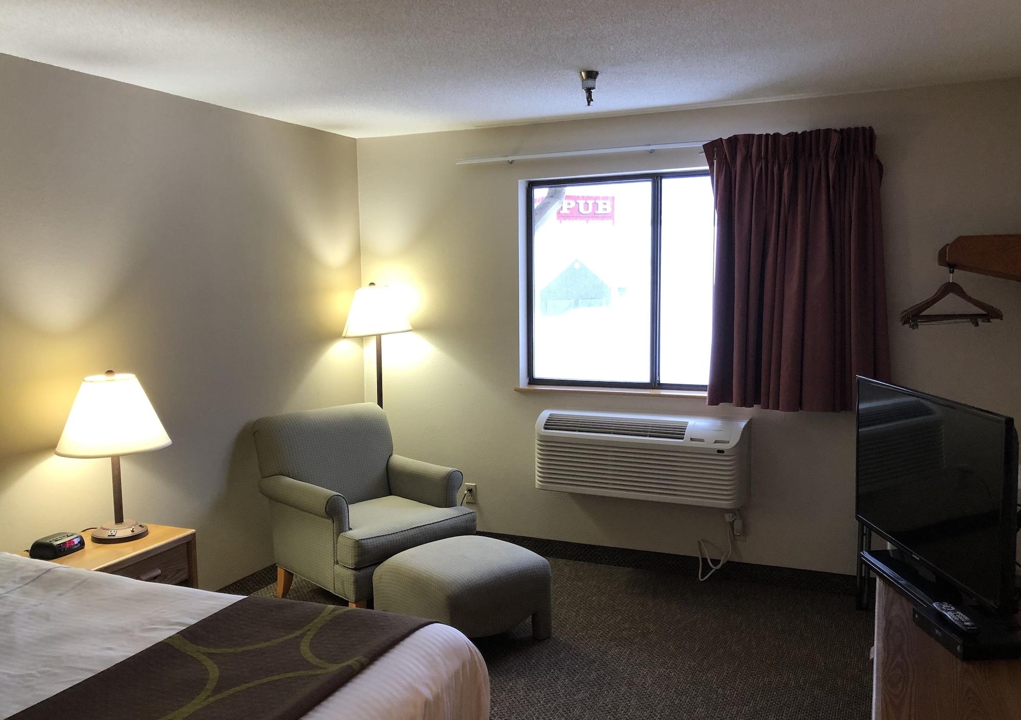 Hotel Super 8 By Wyndham Salmon Arm Exterior foto